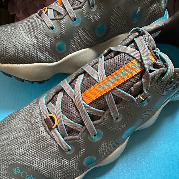 Columbia shoes - Picture 5 of 8